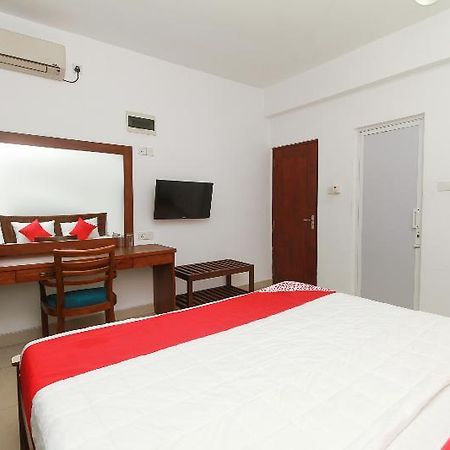 Oyo 126 Reliance Hotel 콜롬보 외부 사진